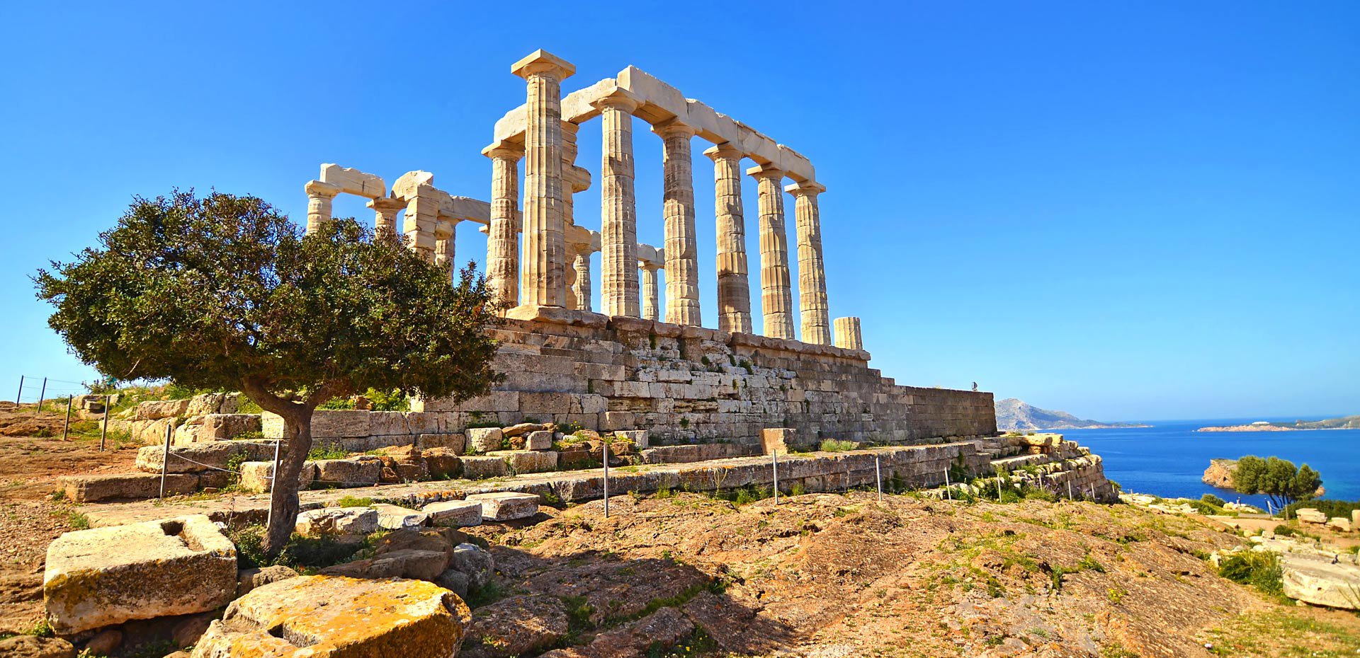 Transfers to Central Greece,  Meteora or the Peloponnese